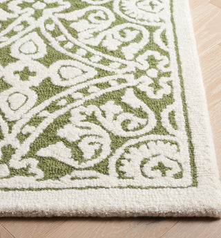Safavieh Metro MET256Y Green / Ivory Area Rug Detail