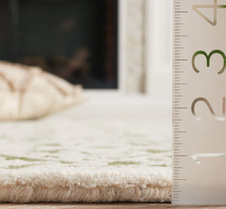 Safavieh Metro MET256Y Green / Ivory Area Rug Detail