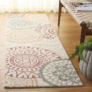 Safavieh Metro MET376A Ivory / Grey Area Rug Room Scene Feature