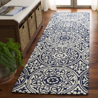 Safavieh Metro MET377M Blue / Ivory Area Rug Room Scene