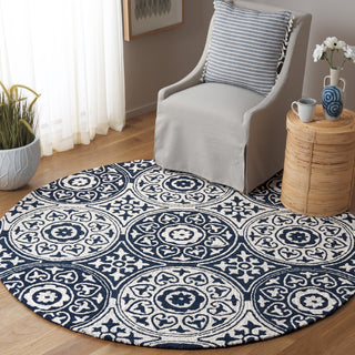 Safavieh Metro MET377M Blue / Ivory Area Rug Room Scene