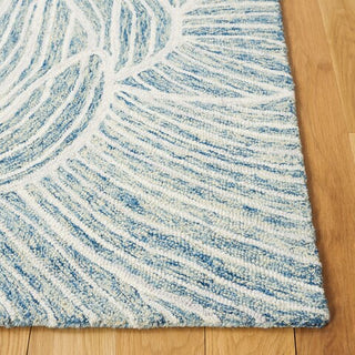 Safavieh Metro MET451M Blue / Ivory Area Rug Detail