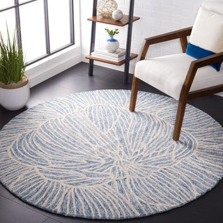 Safavieh Metro MET451M Blue / Ivory Area Rug Room Scene