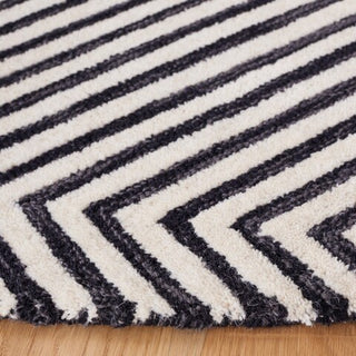 Safavieh Metro MET454Z Black / Beige Area Rug Detail