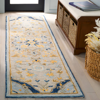 Safavieh Metro MET726B Beige / Grey Area Rug Room Scene