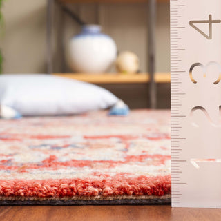 Safavieh Metro MET728Q Red / Beige Area Rug Detail