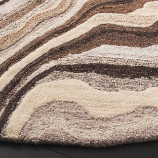 Safavieh Metro MET776T Brown / Ivory Area Rug Detail