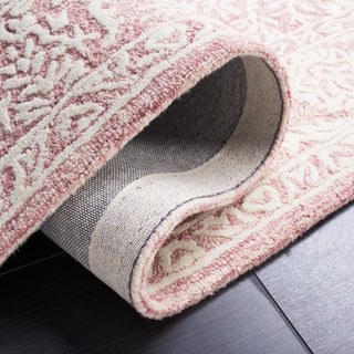 Safavieh Metro MET864U Pink / Ivory Area Rug Detail