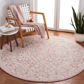 Safavieh Metro MET864U Pink / Ivory Area Rug Room Scene