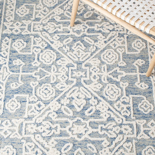 Safavieh Metro MET907M Blue / Ivory Area Rug Detail