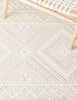 Safavieh Metro MET908G Light Grey / Ivory Area Rug Detail