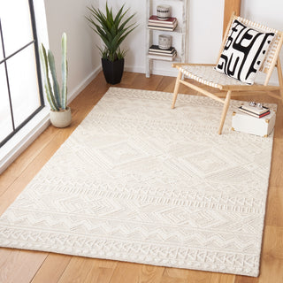 Safavieh Metro MET908G Light Grey / Ivory Area Rug Room Scene Feature