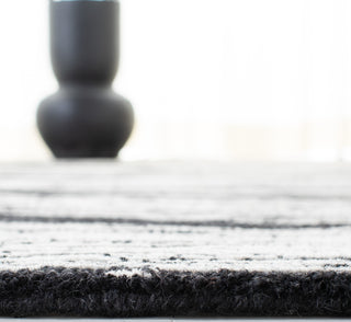 Safavieh Metro MET995Z Black / Ivory Area Rug Detail