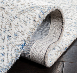Safavieh Metro MET998L Light Blue / Ivory Area Rug Detail