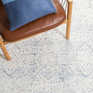 Safavieh Metro MET998L Light Blue / Ivory Area Rug Detail