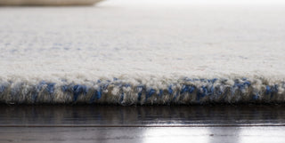 Safavieh Metro MET999M Blue / Ivory Area Rug Detail