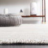 Safavieh Mirage MIR462F Ivory / Grey Area Rug Detail