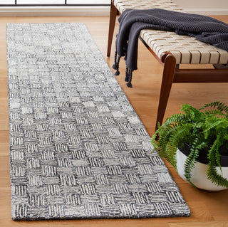 Safavieh Micro-loop MLP537H Dark Grey / Ivory Area Rug Room Scene
