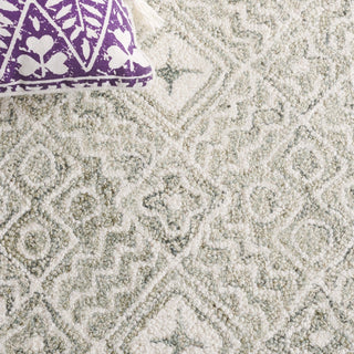 Safavieh Micro-loop MLP803G Silver / Ivory Area Rug Detail