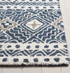 Safavieh Micro-loop MLP803N Navy / Ivory Area Rug Detail