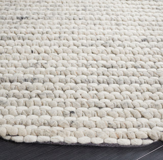 Safavieh Marbella MRB205F Grey / Ivory Area Rug Detail