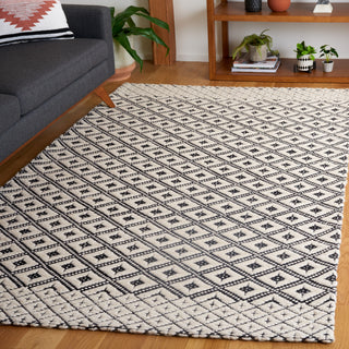 Safavieh Marbella MRB455Z Black / Ivory Area Rug Room Scene