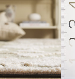 Safavieh Marquee MRQ503Y Green / Ivory Area Rug Detail