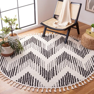 Safavieh Moroccan Tassel MRT101 Ivory / Black Area Rug