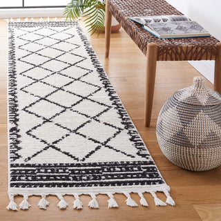 Safavieh Moroccan Tassel MRT103 Ivory / Black Area Rug Room Scene Feature