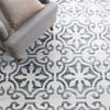 Safavieh Martha Stewart Isabella Grey / Ivory Area Rug Detail