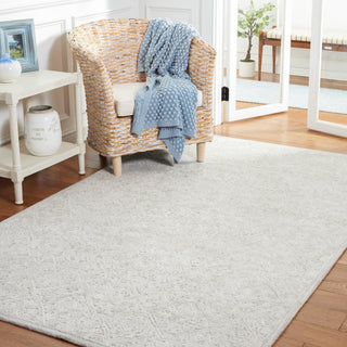 Safavieh Martha Stewart MSR3275 Light Grey / Taupe Area Rug Room Scene Feature