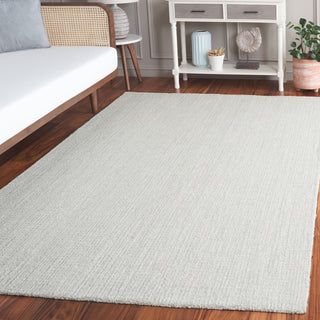 Safavieh Martha Stewart 300 MSR3378F Light Grey / Ivory Area Rug Room Scene Feature