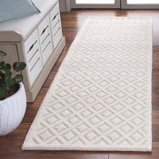 Safavieh Martha Stewart MSR3504A Ivory Area Rug Room Scene Feature