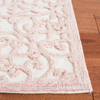 Safavieh Martha Stewart MSR3513 Ivory / Pink Area Rug Detail