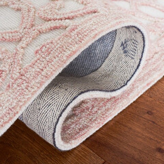 Safavieh Martha Stewart MSR3513 Ivory / Pink Area Rug Detail