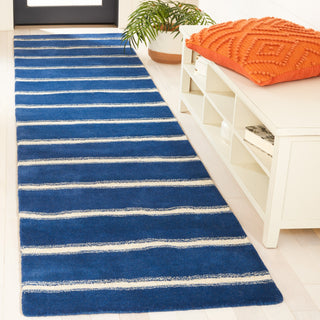 Safavieh Martha Stewart MSR3617 Wrought Iron / Navy Area Rug Room Scene Feature