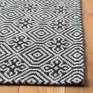 Safavieh Martha Stewart MSR402 Charcoal / Grey Area Rug Detail