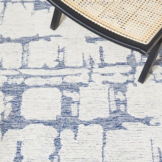 Safavieh Martha Stewart MSR4533 Blue / Ivory Area Rug Detail