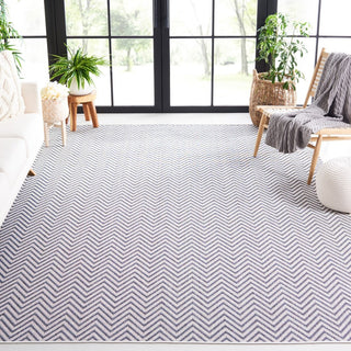 Safavieh Martha Stewart Indoor/Outdoor Blue / Creme Machine Washable Area Rug Room Scene Feature