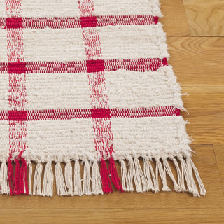 Safavieh Montauk MTK322Q Ivory / Red Area Rug Detail