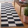 Safavieh Montauk MTK705Z Black / Ivory Area Rug Room Scene Feature