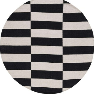 Safavieh Montauk MTK705Z Black / Ivory Area Rug Round