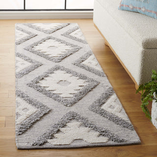 Safavieh Natura NAT203F Grey / Ivory Area Rug Room Scene