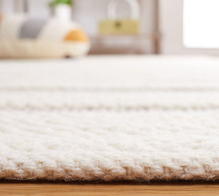Safavieh Natura NAT205F Ivory / Grey Area Rug Detail