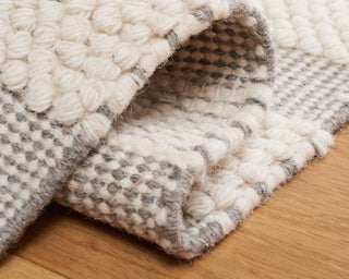 Safavieh Natura NAT205F Ivory / Grey Area Rug Detail