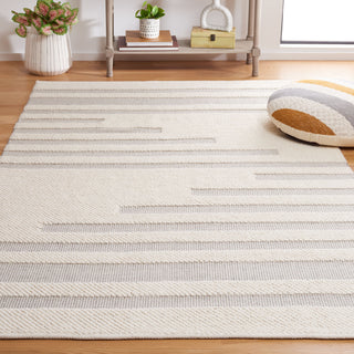 Safavieh Natura NAT205F Ivory / Grey Area Rug Room Scene