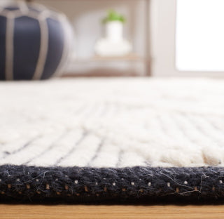 Safavieh Natura NAT206Z Black / Ivory Area Rug Detail