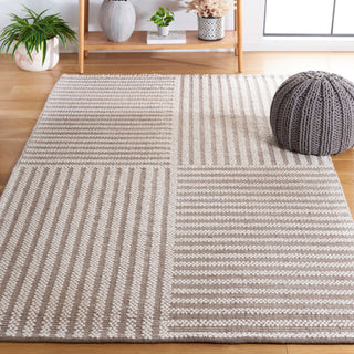 Safavieh Natura NAT227E Ivory / Taupe Area Rug Room Scene
