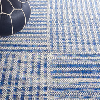 Safavieh Natura NAT227M Ivory / Blue Area Rug Detail