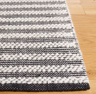 Safavieh Natura NAT227Z Ivory / Black Area Rug Detail